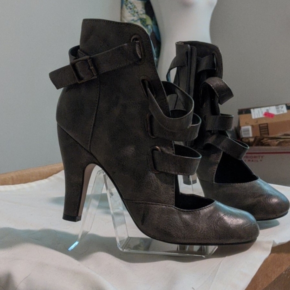 Madden Girl booties - Picture 2 of 8